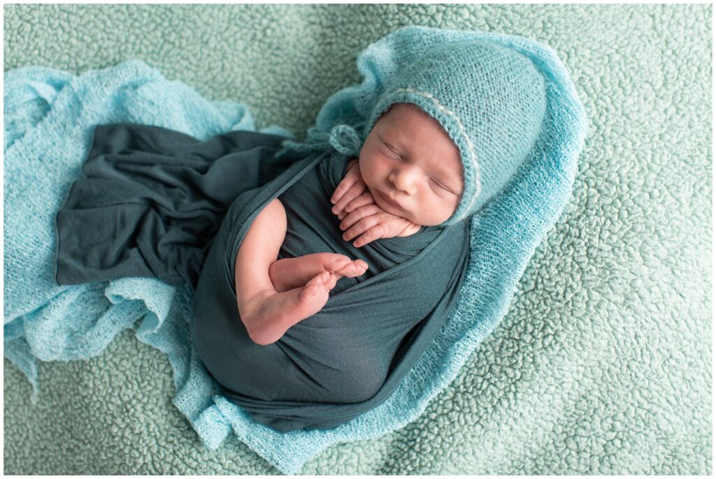 Newborn Teal Wrap Pose | Newborn Session | Iowa Newborn Photographer | CB Studio