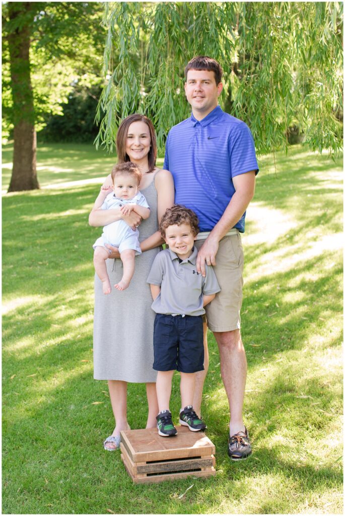 Family portraits at a golf course | Iowa Family and Baby Photographer | CB Studio