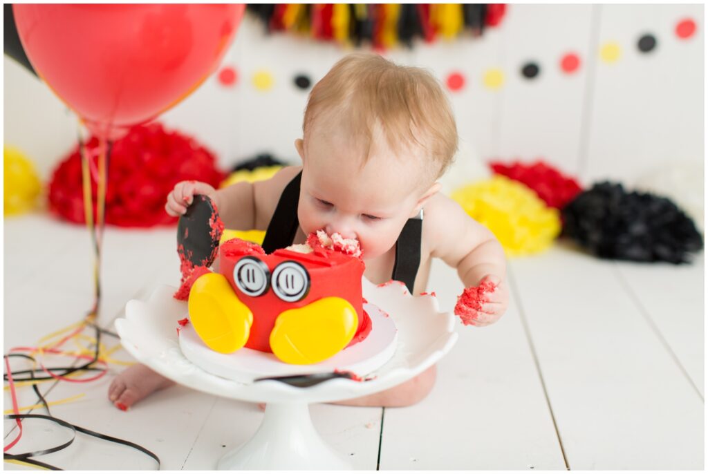 Mickey Mouse themed cake smash | Iowa Baby Photographer | CB Studio
