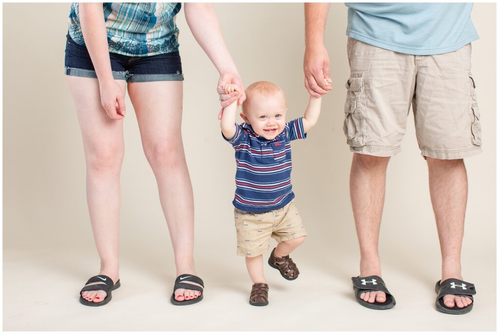 Family pose | first birthday photo shoot | Iowa Baby Photographer | CB Studio