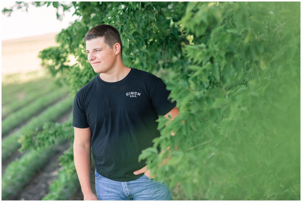 Senior boy farm session | senior boy bean field | Iowa Senior Photographer | CB Studio