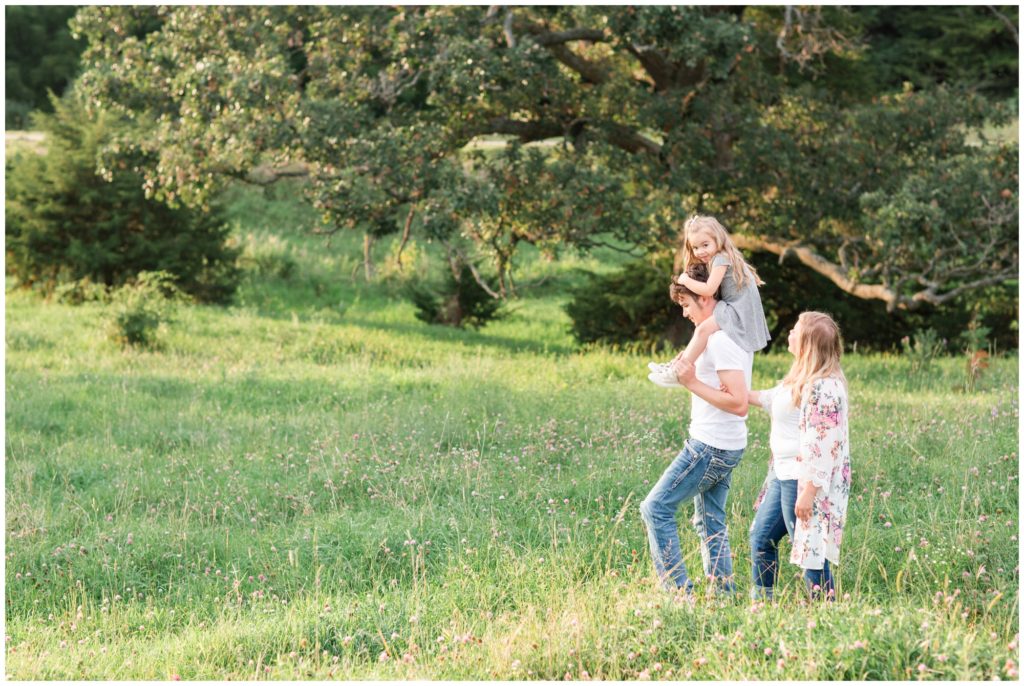 Spring bright and airy family portraits | Iowa Family Photographer | CB Studio