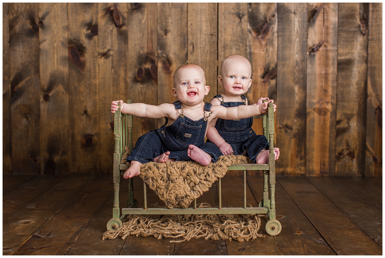 Algona, Iowa baby photographer | Twin baby photo | CB Studio