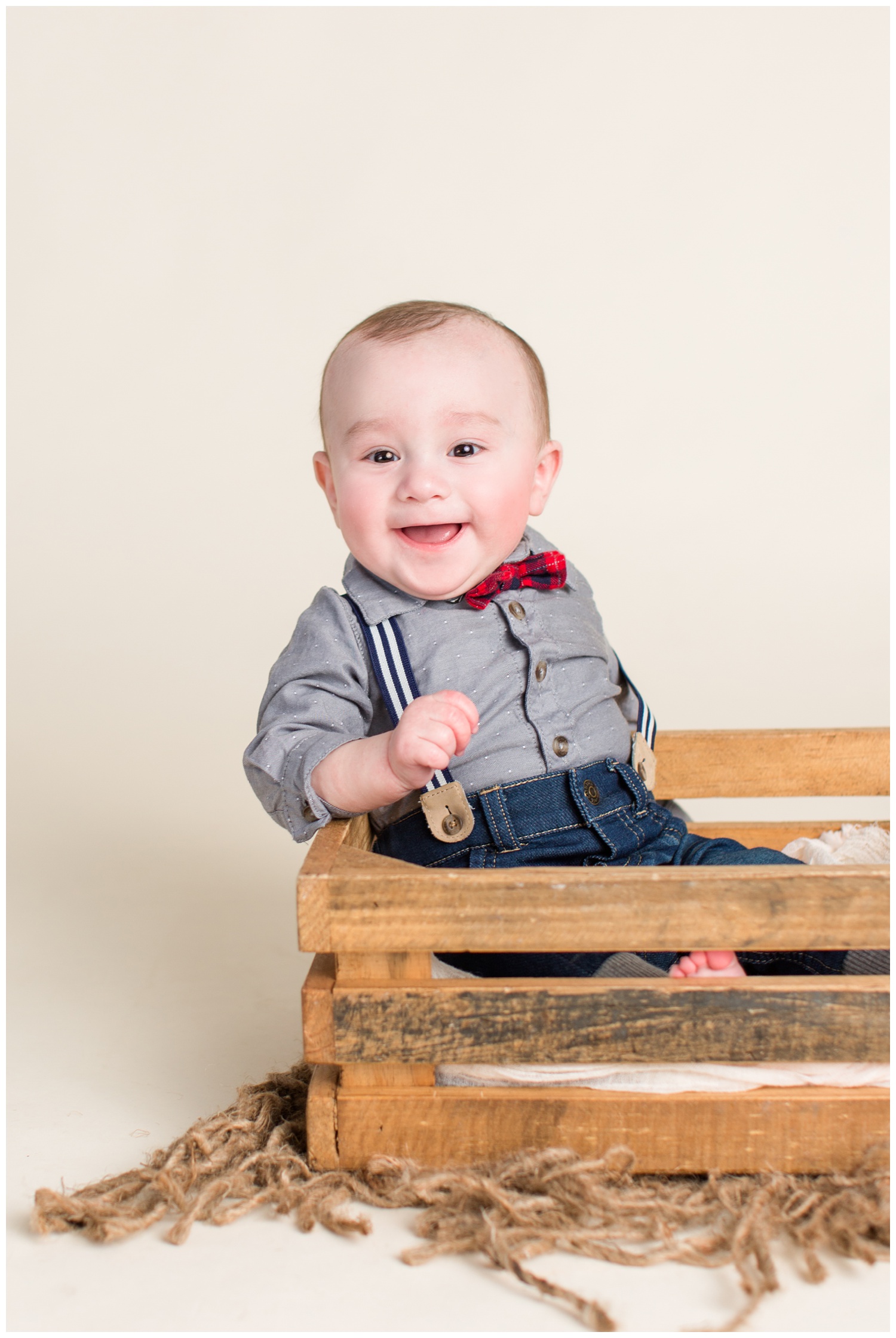 Baby boy sitter session 6 month old photos | Algona Iowa Photographer | CB Studio