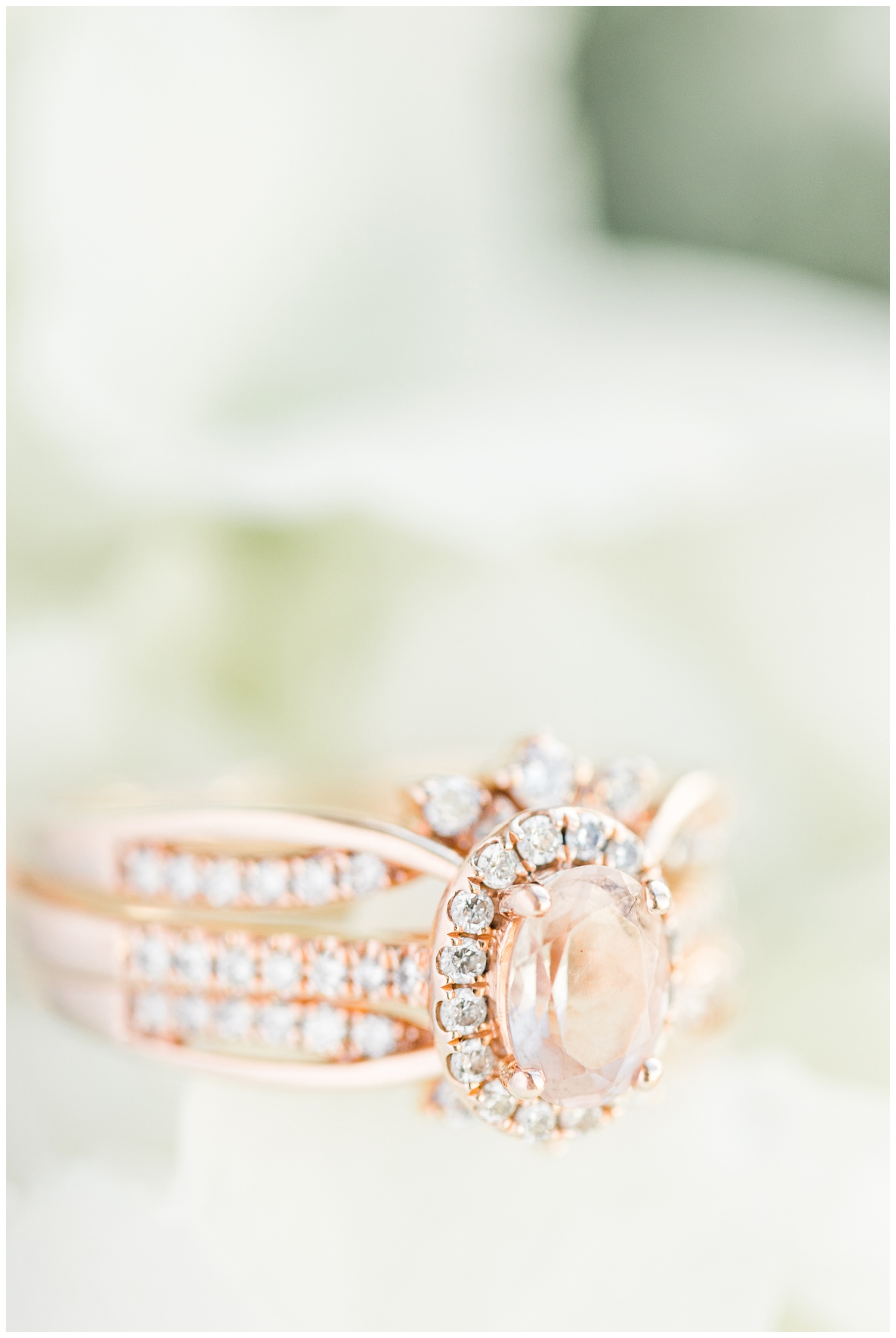 Morganite and rose gold engagement ring and wedding band | CB Studio