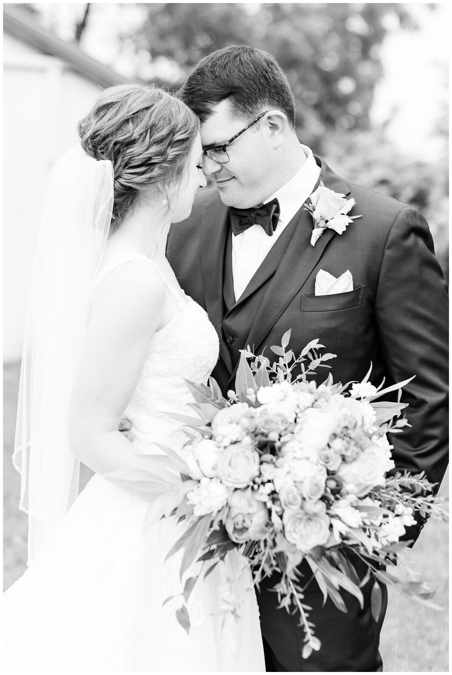 Joe and Leslie share a quiet moment before their wedding ceremony | CB Studio